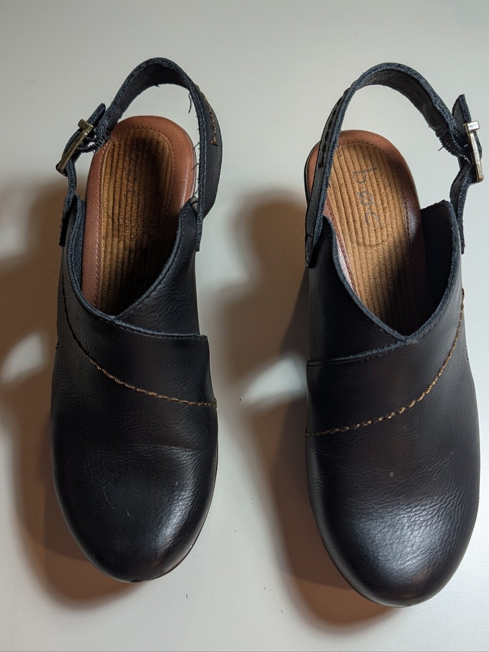 B.O.C. Women's Black Cecilia 8M Leather Slingback Platform Clog